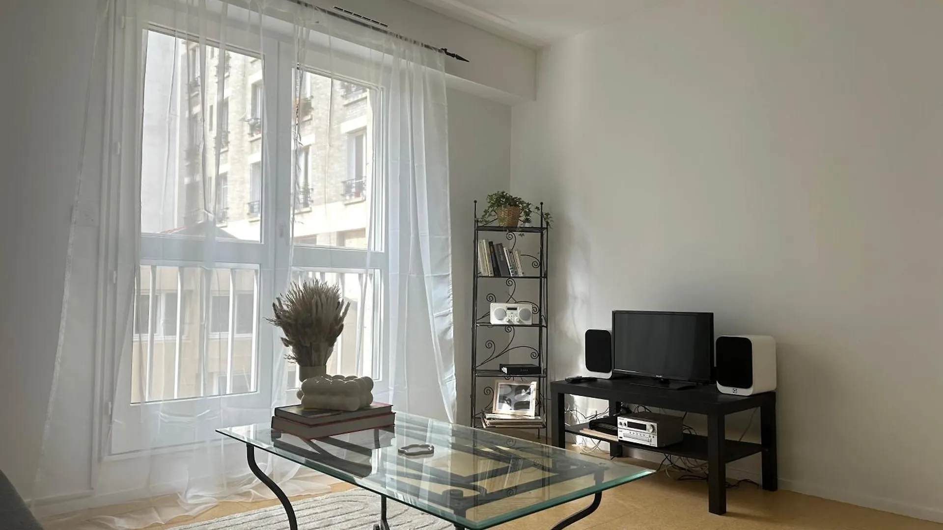 Le Gambetta Paris Apartment France