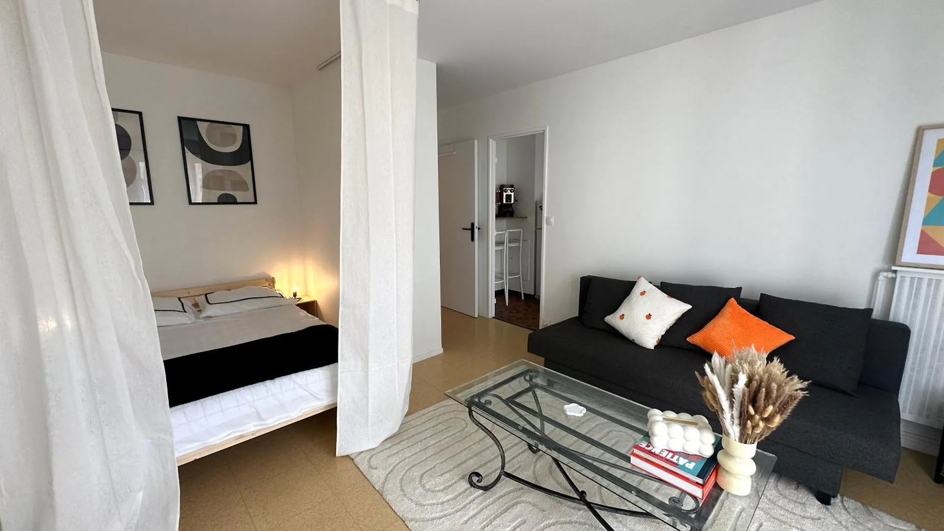Le Gambetta Paris Apartment