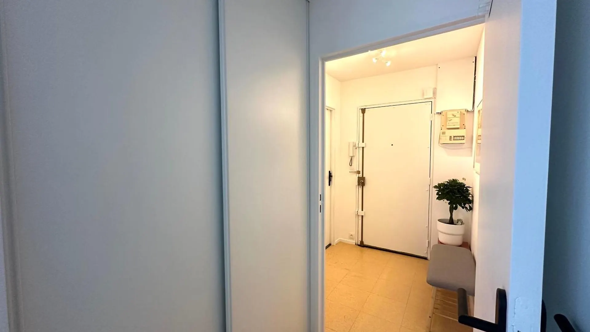 Le Gambetta Paris Apartment