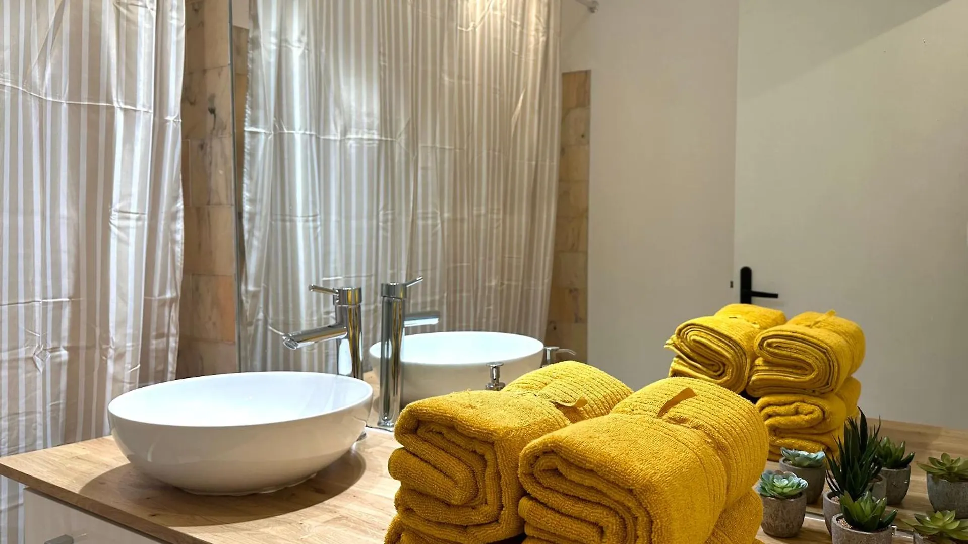 Le Gambetta Paris Apartment France