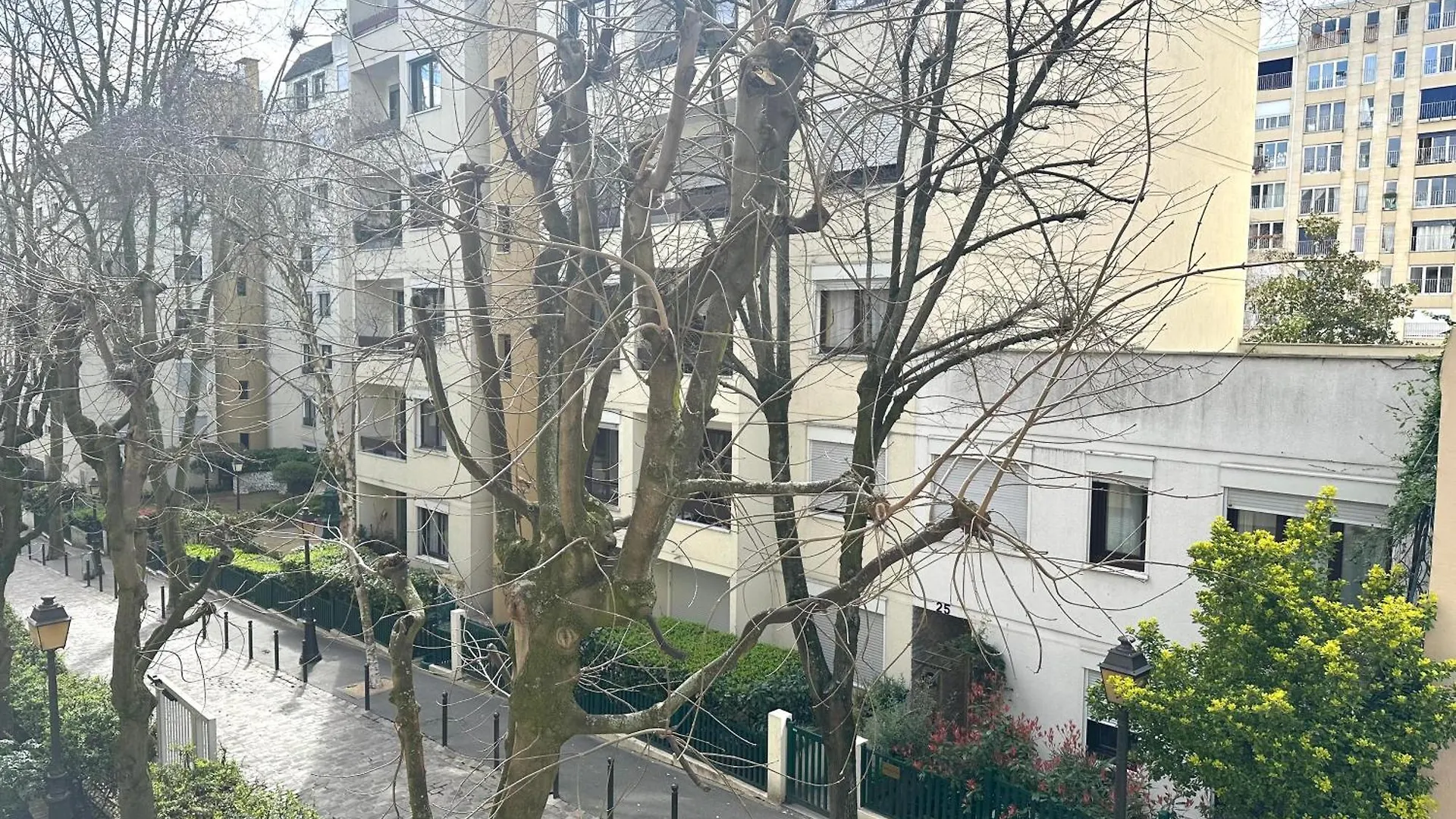 Le Gambetta Paris Apartment 0*,