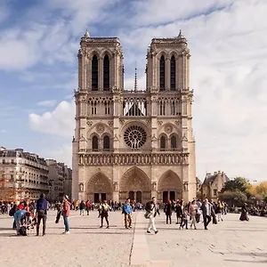 Studio Calme Et éclairé Proche De Nation A Appartement